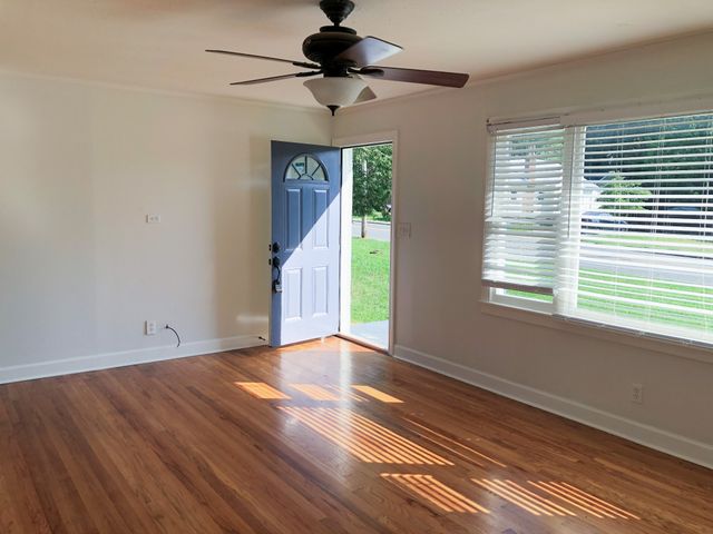 1102 N High St, Winchester, TN 37398