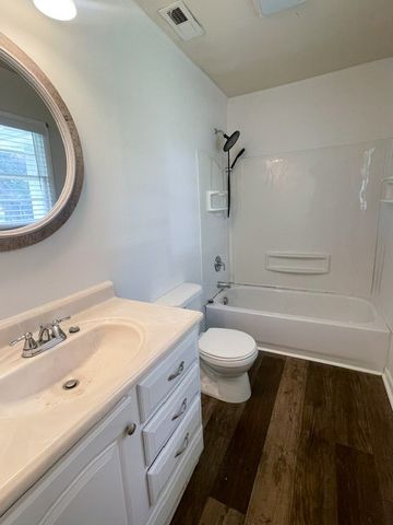 1102 N High St, Winchester, TN 37398