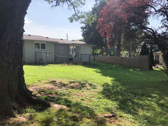 1102 N High St, Winchester, TN 37398
