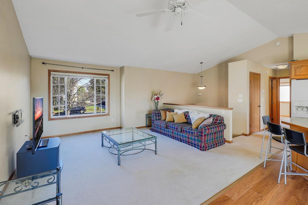 890 Newport Avenue, Shakopee, MN 55379 — photo 3