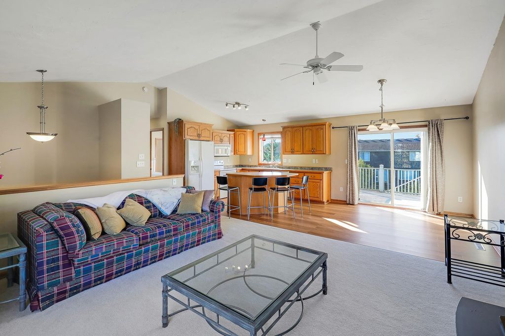 890 Newport Avenue, Shakopee, MN 55379 — photo 4
