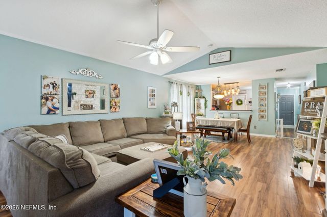 96055 AQUA VISTA Court, Yulee, FL 32097