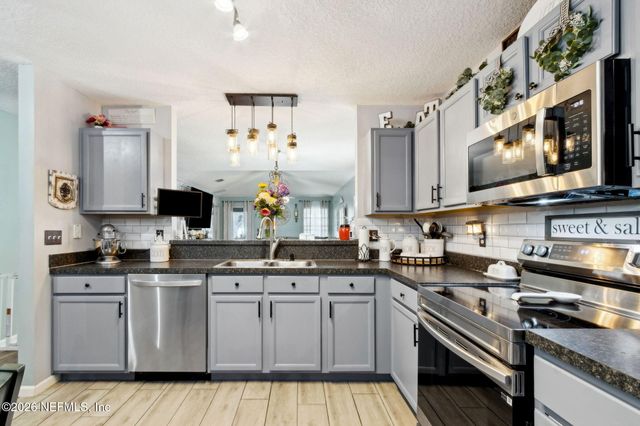 96055 AQUA VISTA Court, Yulee, FL 32097