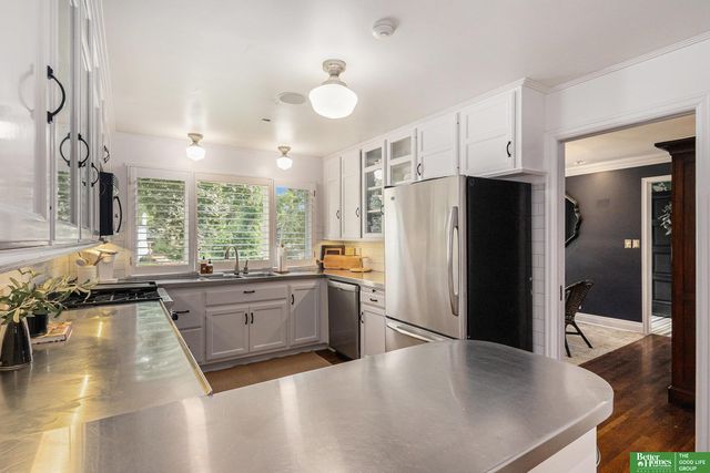 652 N 66 Street, Omaha, NE 68132