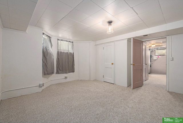 652 N 66 Street, Omaha, NE 68132