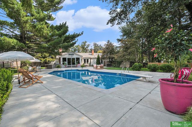 652 N 66 Street, Omaha, NE 68132