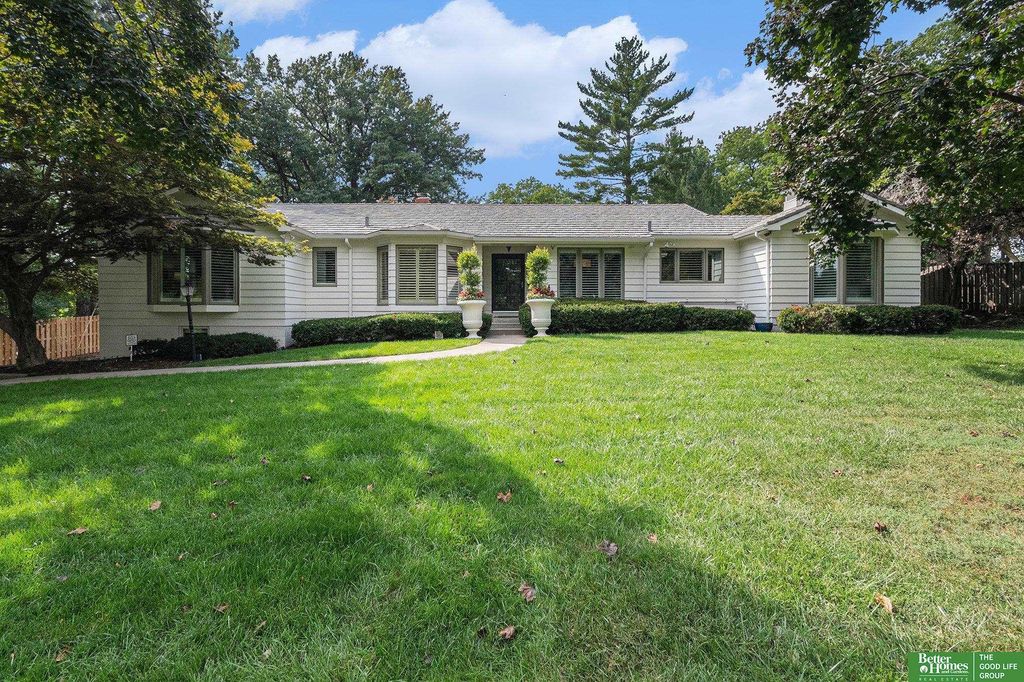 652 N 66 Street, Omaha, NE 68132