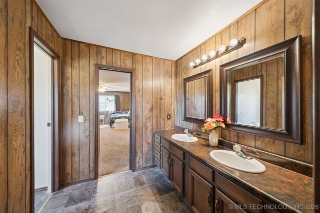 442156 E 367 Road, Big Cabin, OK 74332