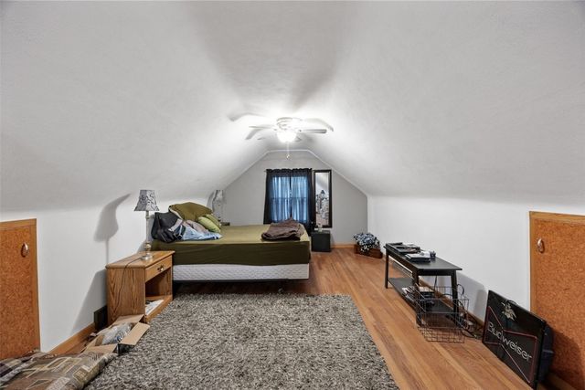 1611 Hollywood Boulevard NE, Cedar Rapids, IA 52402