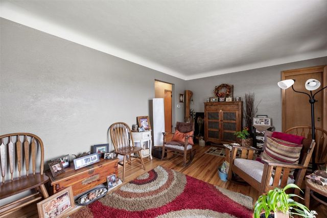 1611 Hollywood Boulevard NE, Cedar Rapids, IA 52402