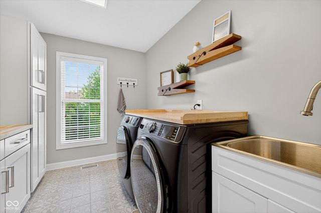 14081 Pecos Court, Carmel, IN 46033