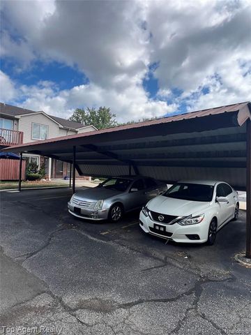 18914 E 14 Mile Road, Roseville, MI 48066