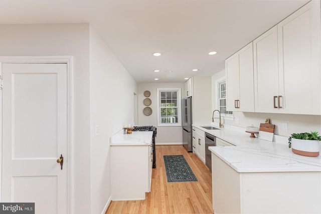 571 WOODBINE AVE, Baltimore, MD 21204