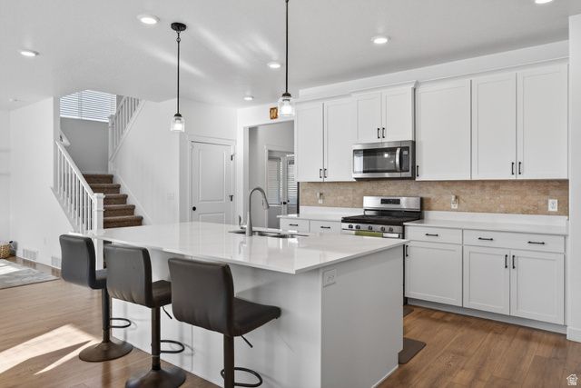 8703 W BECKVILLE DR, Magna, UT 84044