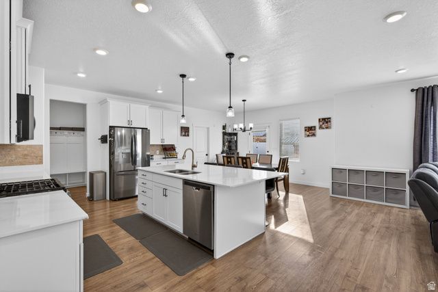 8703 W BECKVILLE DR, Magna, UT 84044