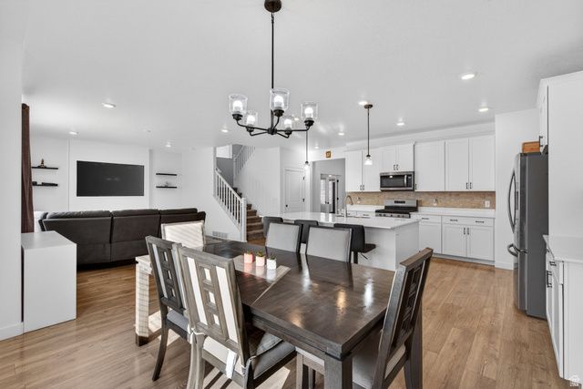 8703 W BECKVILLE DR, Magna, UT 84044