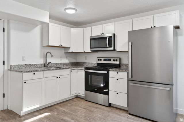 8703 W BECKVILLE DR, Magna, UT 84044