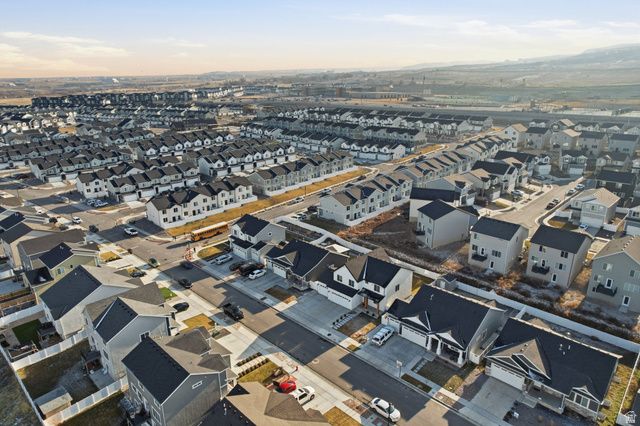 8703 W BECKVILLE DR, Magna, UT 84044