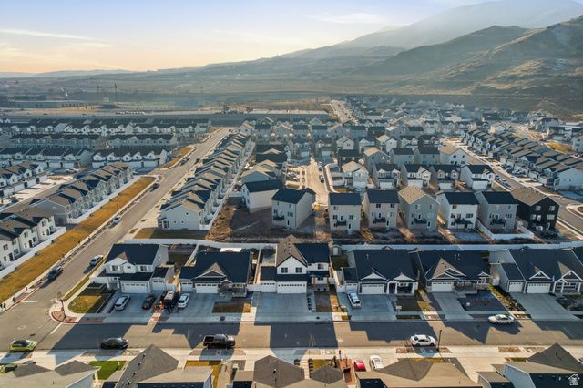 8703 W BECKVILLE DR, Magna, UT 84044