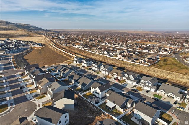 8703 W BECKVILLE DR, Magna, UT 84044