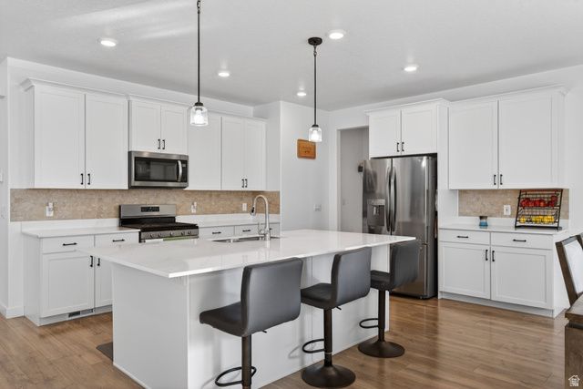 8703 W BECKVILLE DR, Magna, UT 84044