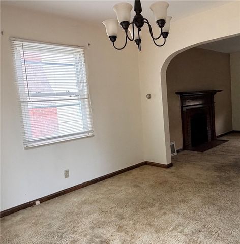 749 Pershing St, Ellwood City, PA 16117