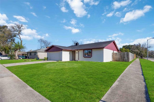 2302 Green Knoll Drive, Houston, TX 77067