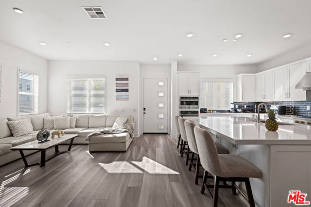 26710 Beartown Lane, Stevenson Ranch, CA 91381