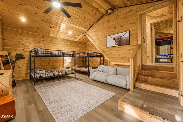 2619 Bear Crossing Way, Sevierville, TN 37862