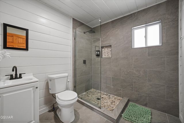 2619 Bear Crossing Way, Sevierville, TN 37862