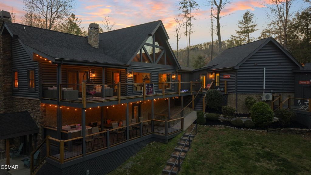 2619 Bear Crossing Way, Sevierville, TN 37862