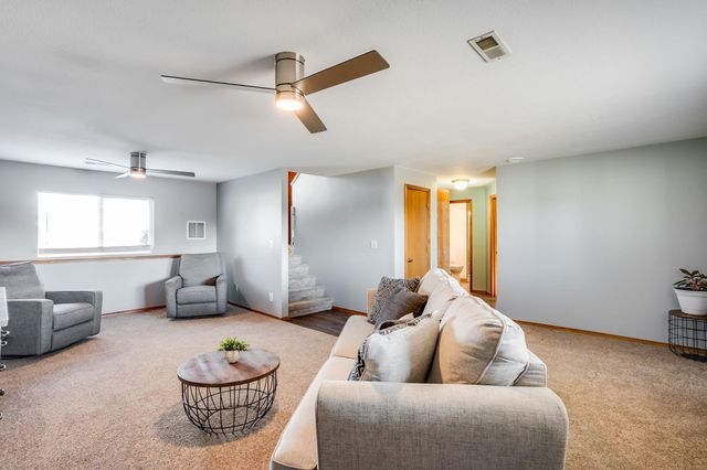 1657 N Prairie Run Cir, Mulvane, KS 67110