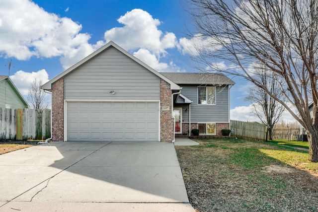 1657 N Prairie Run Cir, Mulvane, KS 67110