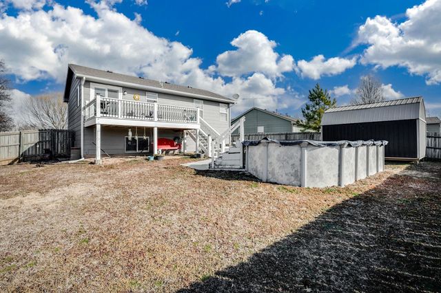 1657 N Prairie Run Cir, Mulvane, KS 67110