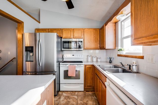 1657 N Prairie Run Cir, Mulvane, KS 67110