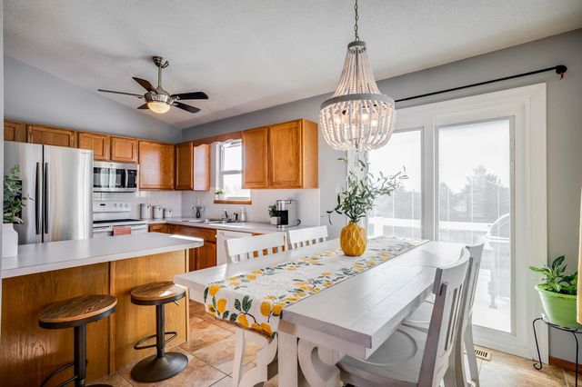 1657 N Prairie Run Cir, Mulvane, KS 67110