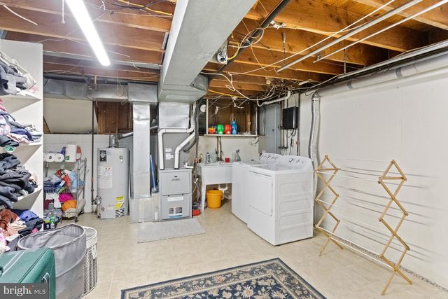 613 OAKFIELD LN, Philadelphia, PA 19115
