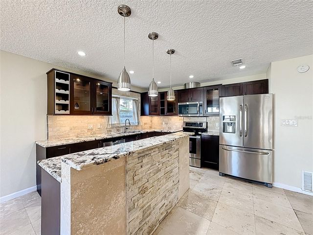 180 N ULYSSES DRIVE, Apopka, FL 32703