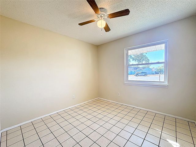 180 N ULYSSES DRIVE, Apopka, FL 32703