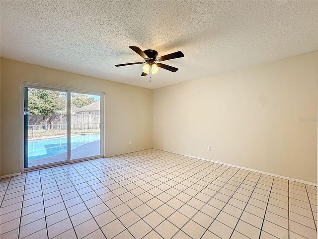 180 N ULYSSES DRIVE, Apopka, FL 32703