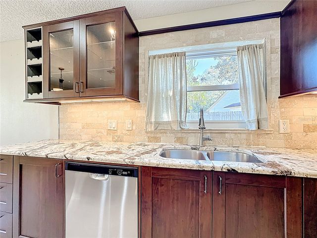 180 N ULYSSES DRIVE, Apopka, FL 32703