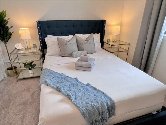 20433 NW 4th Ct, Miami Gardens, FL 33169