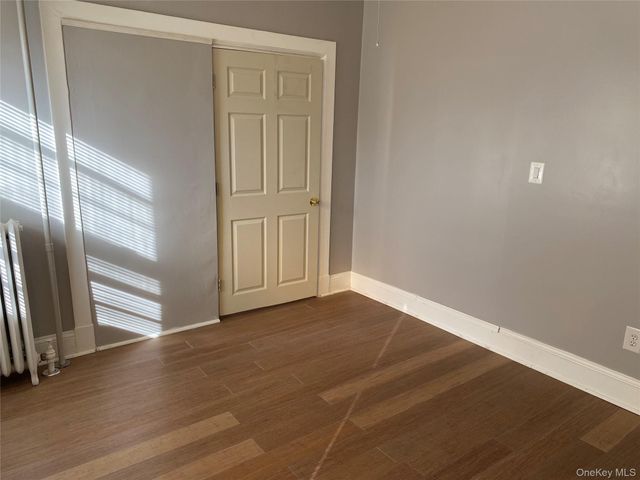 3 Taylor Court, Staten Island, NY 10310
