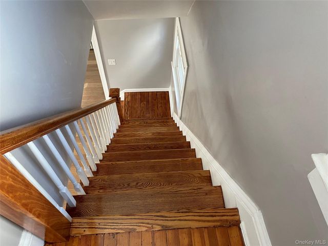 3 Taylor Court, Staten Island, NY 10310