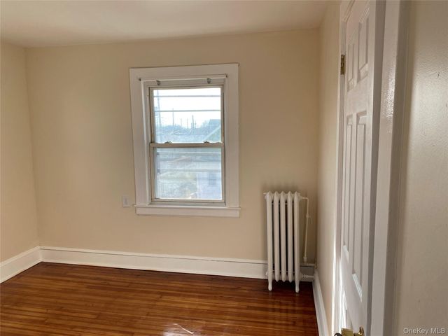 3 Taylor Court, Staten Island, NY 10310