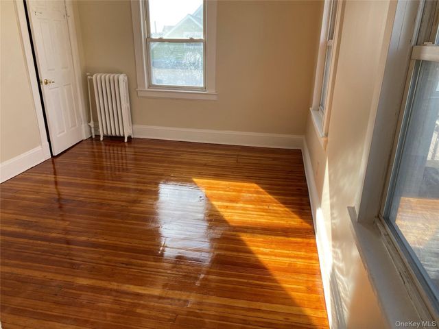3 Taylor Court, Staten Island, NY 10310