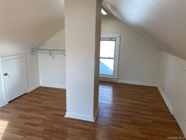 3 Taylor Court, Staten Island, NY 10310