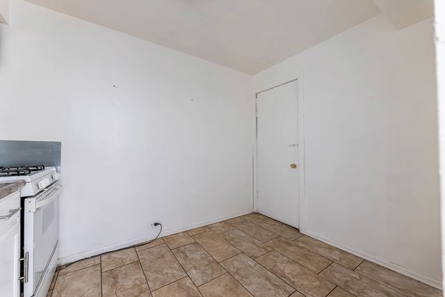 652 E 105th Place, Chicago, IL 60628