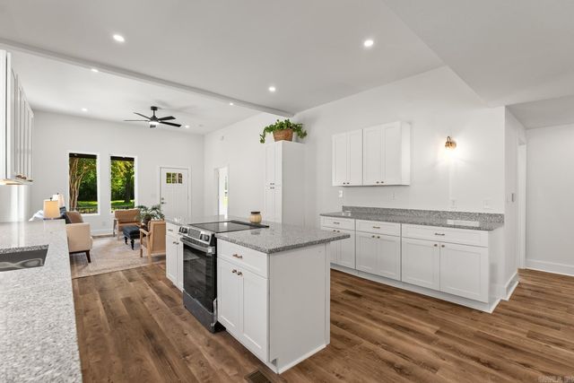 1416 S Izard Street, Little Rock, AR 72202