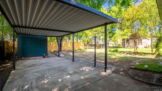 1416 S Izard Street, Little Rock, AR 72202